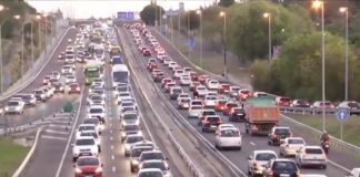 Atascos de entrada y salida de Madrid por la M 607 a las 08:00 horas