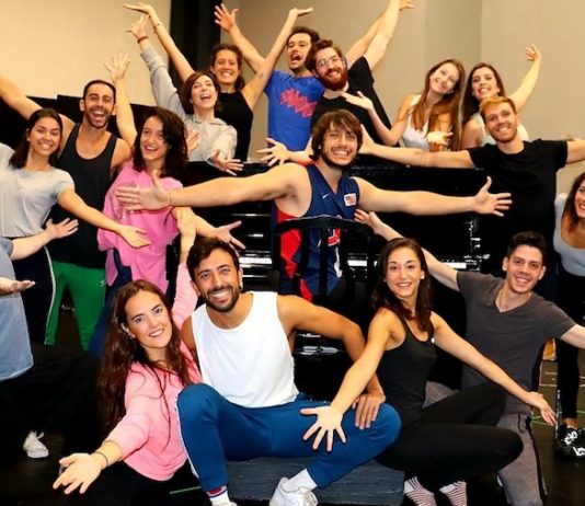 Agua azucarillos y aguardiente elenco