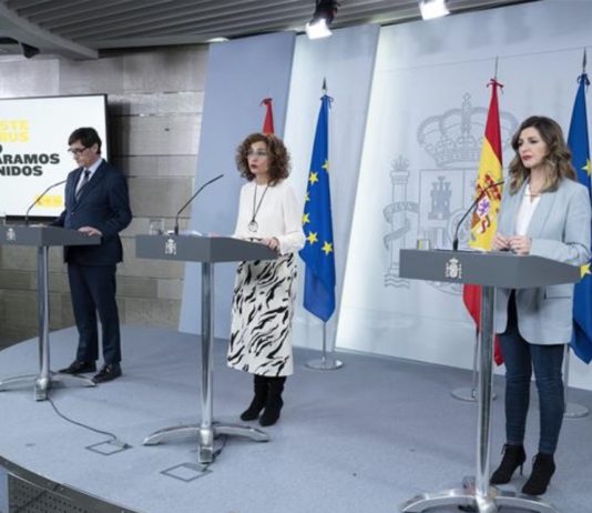 Rueda de prensa tras el Consejo Ministros del 27 de marzo de 2020