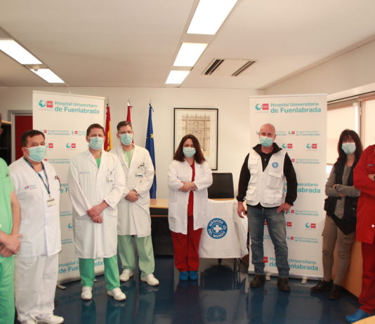 Equipos de profesionales del Hospital Clínico de Fuenlabrada y de Médicos del Mundo en el plan de reactivación asistencial