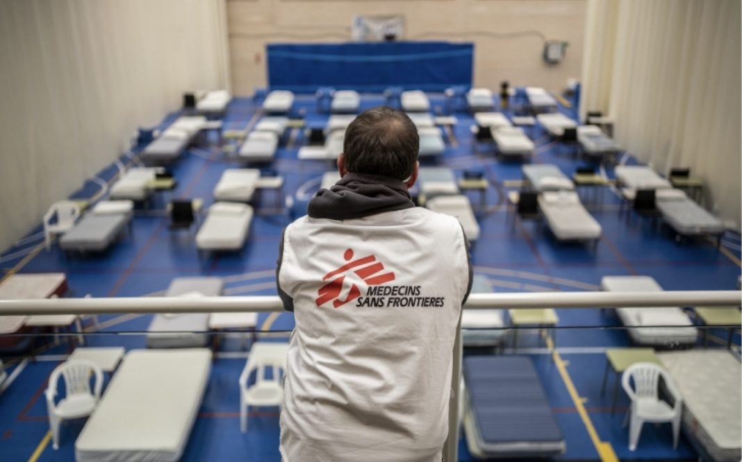 Olmo Calvo, MSF: Pabellón deportivo Carlos Sastre, en Leganés, reconvertido en hospital de campaña por MSF