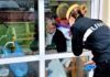 Madrid presupuesta menos dinero para las residencias públicas que hace diez años Agentes de la UME visitan residencias de ancianos durante la pandemia de la COVID-19 en 2020