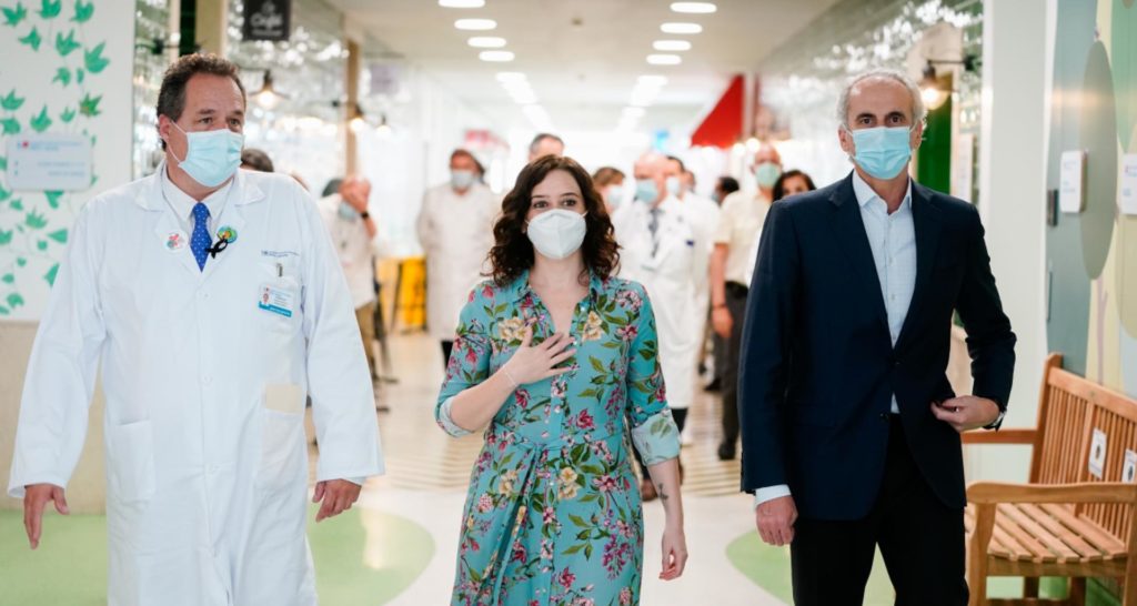 Díaz Ayuso y Ruiz Escudero en el Hospital Infantil Niño Jesus