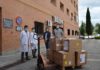 Reparto de material en el Hospital Príncipe de Asturias