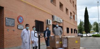 Reparto de material en el Hospital Príncipe de Asturias