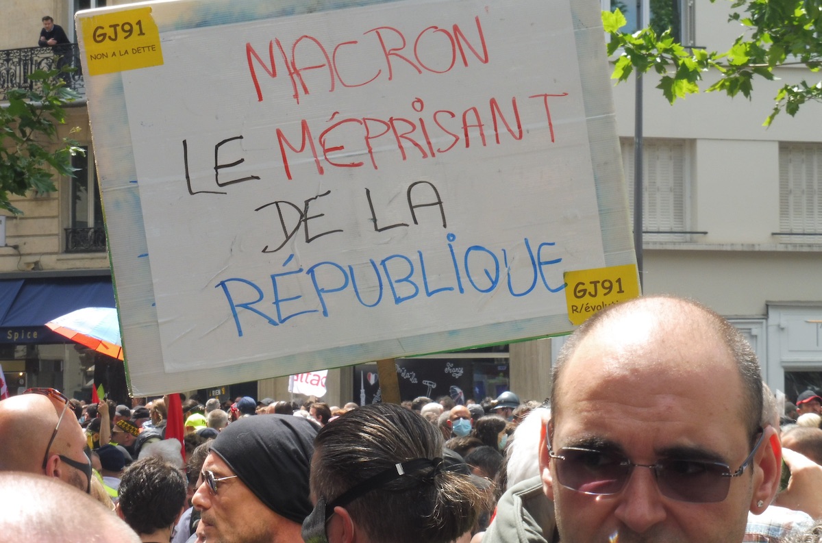 Paris 16JUN2020 Macron méprisant
