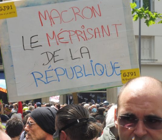 Paris 16JUN2020 Macron méprisant
