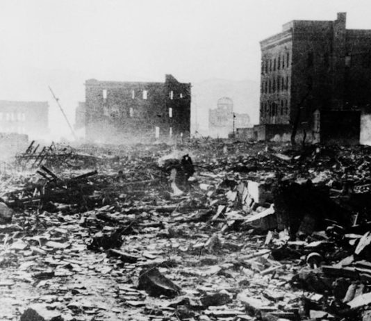 ONU/Mitsugu Kishida: Hiroshima después de que Estados Unidos lanzara una bomba nuclear el 6 de agosto de 1945