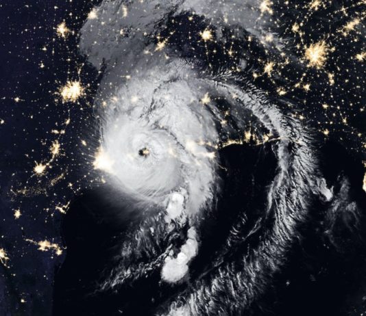 El huracán Laura tocó tierra como categoría cuatro en Louisiana, Estados Unidos