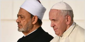El papá Francisco con el gran imán de Al-Azhar, Ahmad Al-Tayyeb