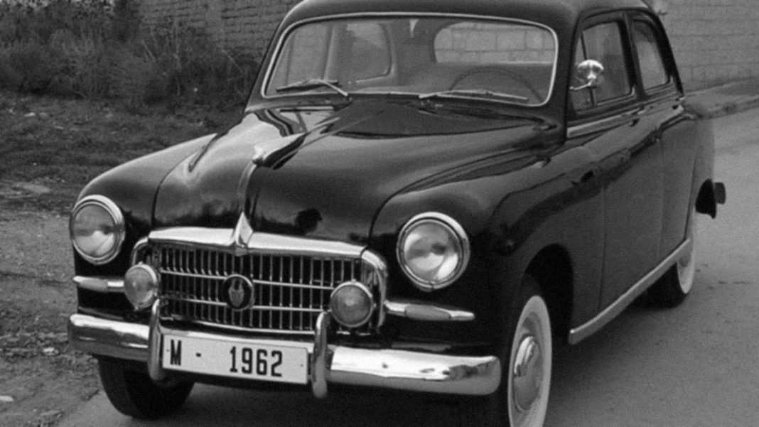 Seat 1400, primer coche de la Seat fabricado en España en 1950