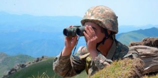 Soldado armenio vigila frontera Azeirbayán
