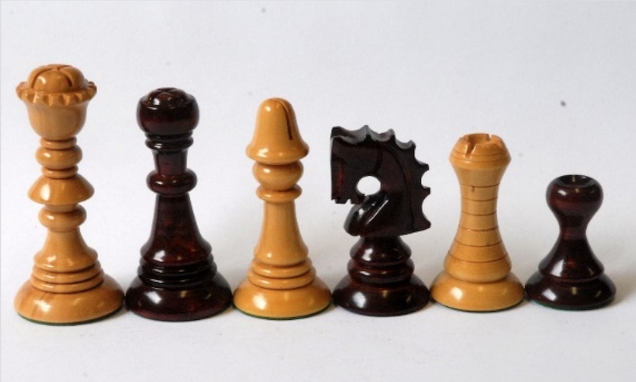 Piezas del Juego de ajedrez catalán, diseñadas en 1929 y que forman parte del Museo