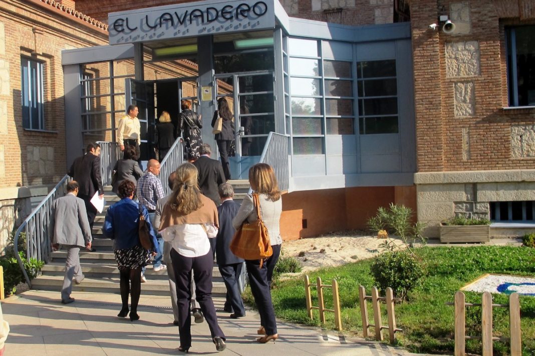 19 de octubre de 2011: visita de jueces y magistrados al Centro de Menores el Lavadero de la Comunidad de Madrid