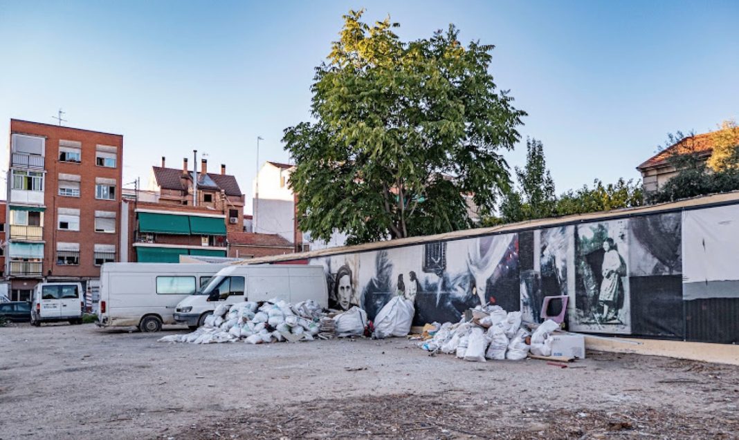 Plaza del Fotógrafo Robert Capa en Entrevías Vallecas