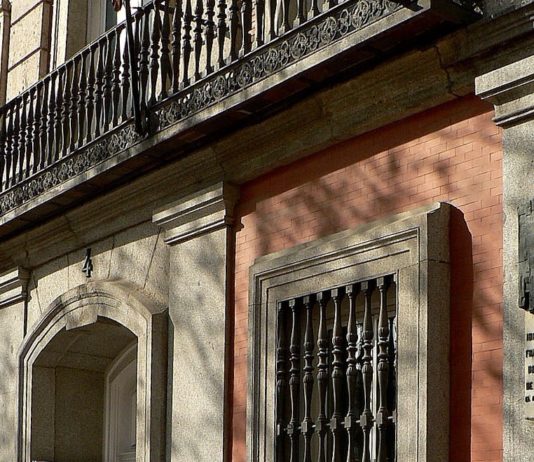 Largo Caballero placa Chamberí