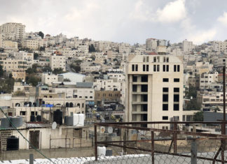 ONU Reem Abaza: Casas palestinas y asentamientos israelíes en el área conocida como H2 en Hebrón, en Cisjordania.