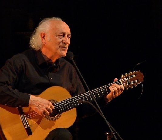 Amancio Prada canta a Gustavo Adolfo Bécquer en Sevilla 12DIC2020