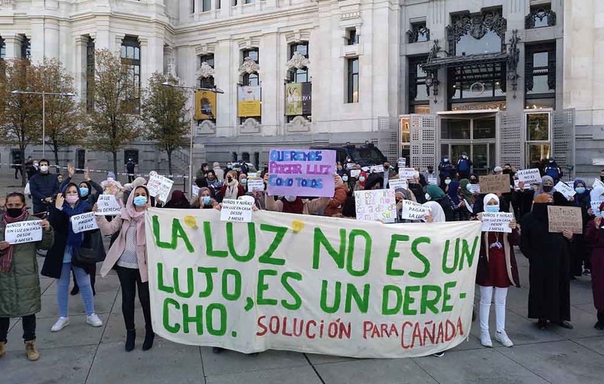 Cañada Real, protestas en la Plaza de Cibeles de Madrid