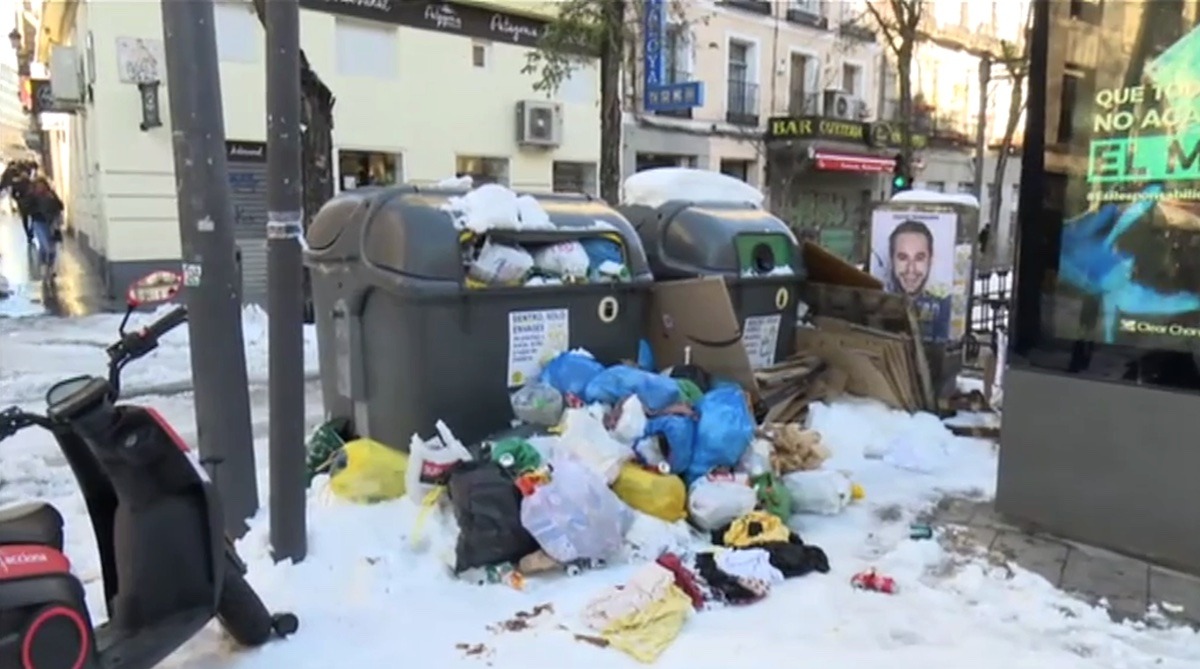 Madrid: nieve y basuras acumuladas