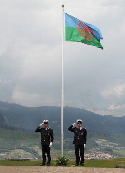 Saludo a la bandera gitana, Roveretto, 2010