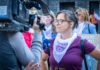 Andorra: Vanessa Mendoza Cortés enfrenta cargos por «difamar» el país ante un Comité de la ONU Vanessa Mendoza Cortez en una acción en defensa de los derechos de la mujer © AI