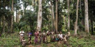 UNICEF, Vincent Tremeau: Aldea indígena en una zona de bosques de la República Democrática del Congo