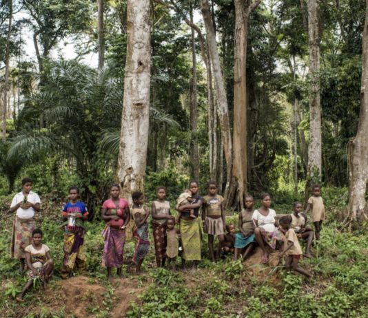 UNICEF, Vincent Tremeau: Aldea indígena en una zona de bosques de la República Democrática del Congo
