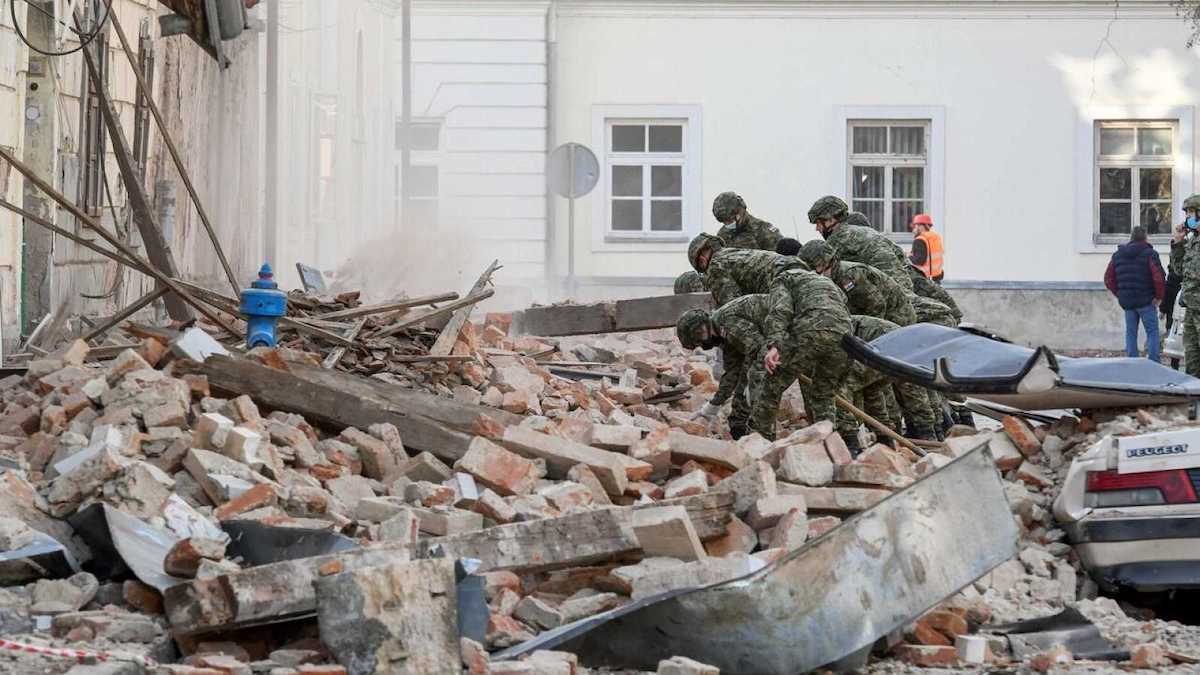 Imagen de televisión del terremoto en Petrinja, Croacia, diciembre 2020