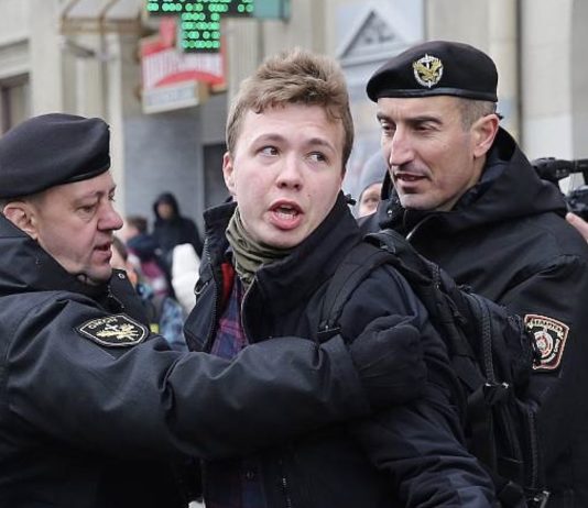 Roman Protasevich en el momento de su detención en Minsk 24MAY2021