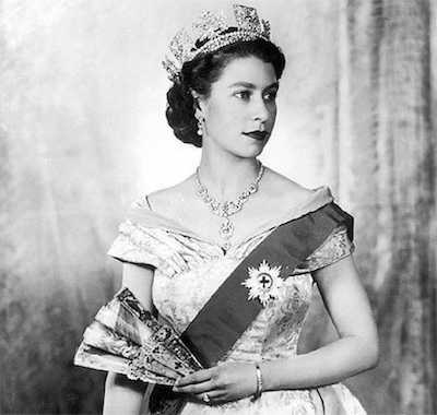 Isabel segunda de Inglaterra