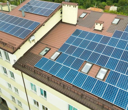 paneles energía solar compartida