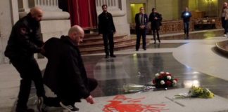 Enrique paloma paz tumba de Franco