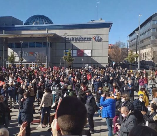 Fotografías de la marcha ciudadana en Fuenlabrada por la recuperación de la Atención Primaria y las urgencias sanitarias en el municipio. 29 ENE2022