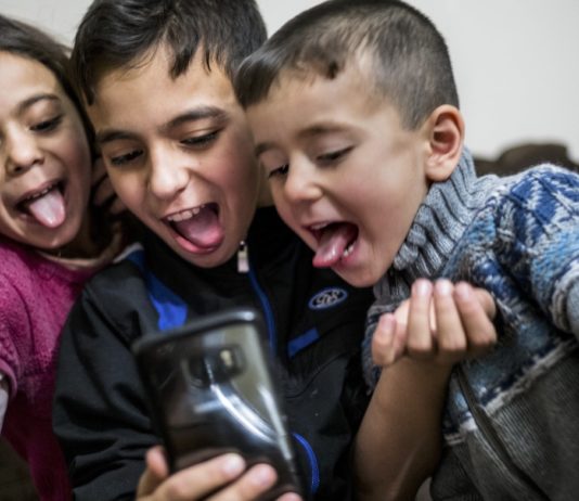 Unicef tecnologías internet niños menores