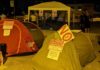 Acampada vecinal en Carabanchel por la reapertura de las Urgencias de Atención Primaria Vecinos de Carabanchel acampan ante la sede del SUAP del distrito, 16JUN2022