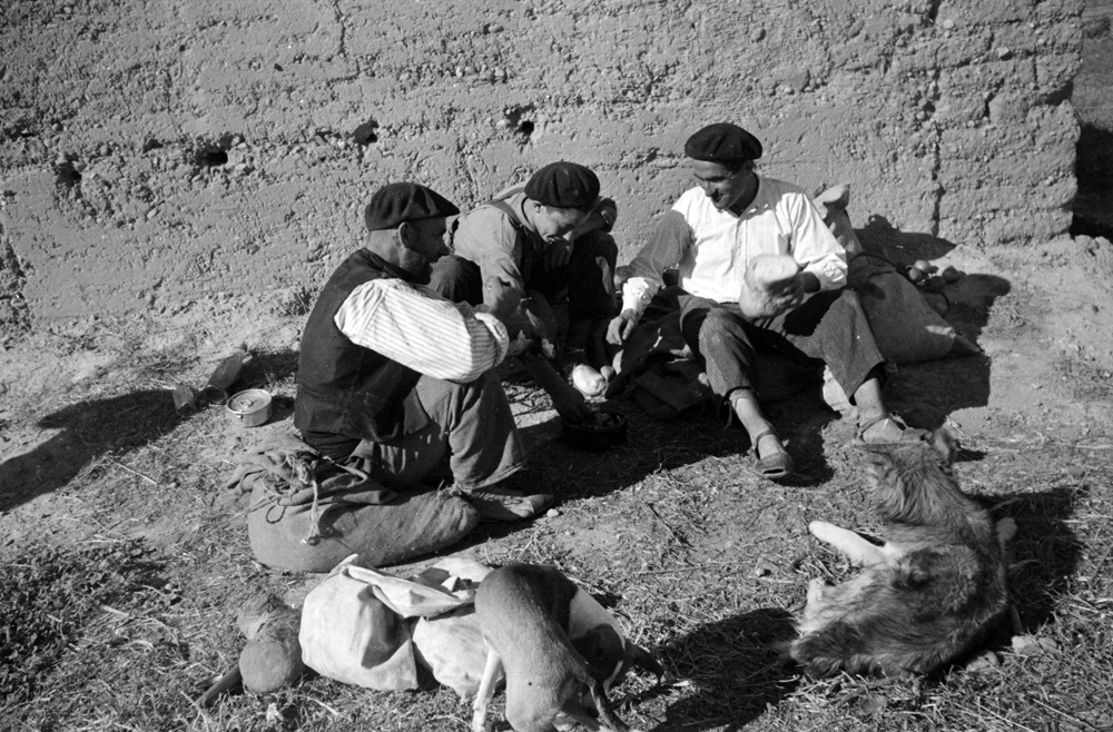 Anarquistas: Albalate de Cinca 1936 © Margaret Michaelis