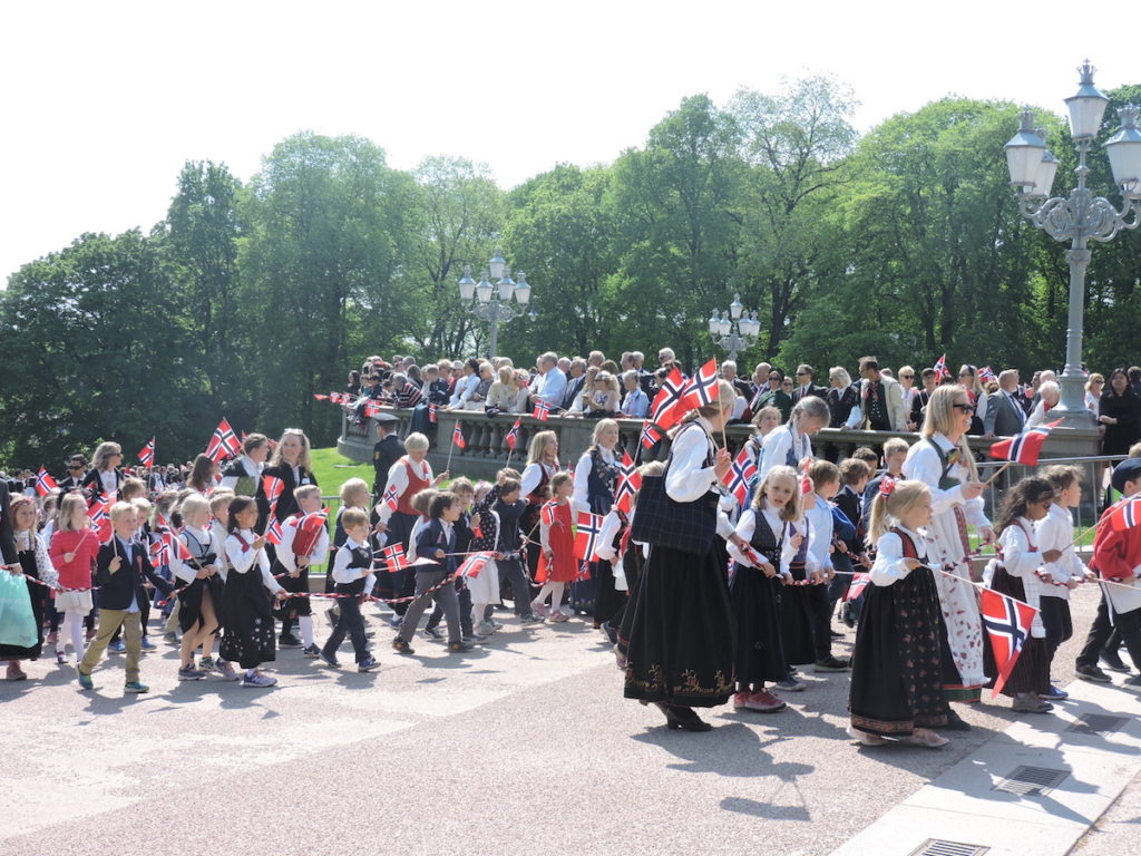 Oslo Fiesta Patria desfile escuelas