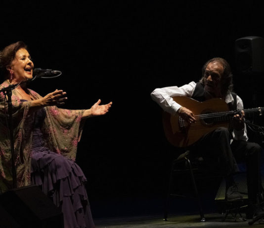 Carmen Linares con Pepe Habichuela