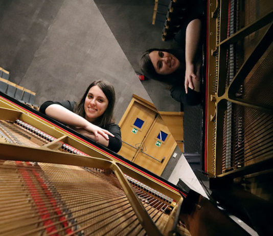 Nuria Ruiz Pastrana al piano