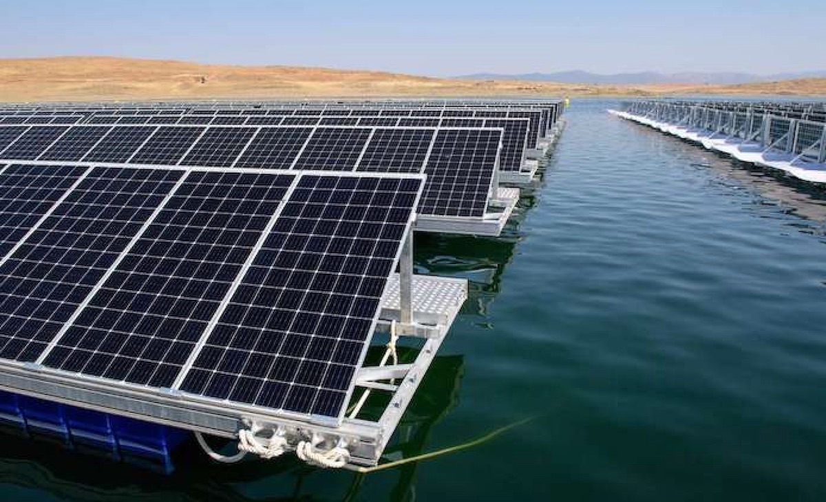 Planta fotovoltaica flotante Acciona