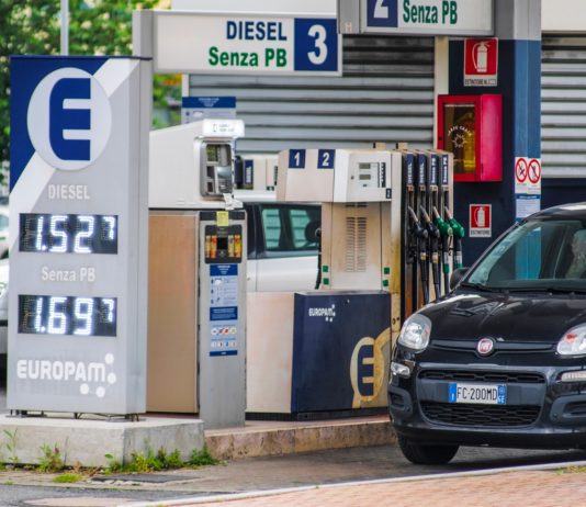 Italia Génova estación servicio