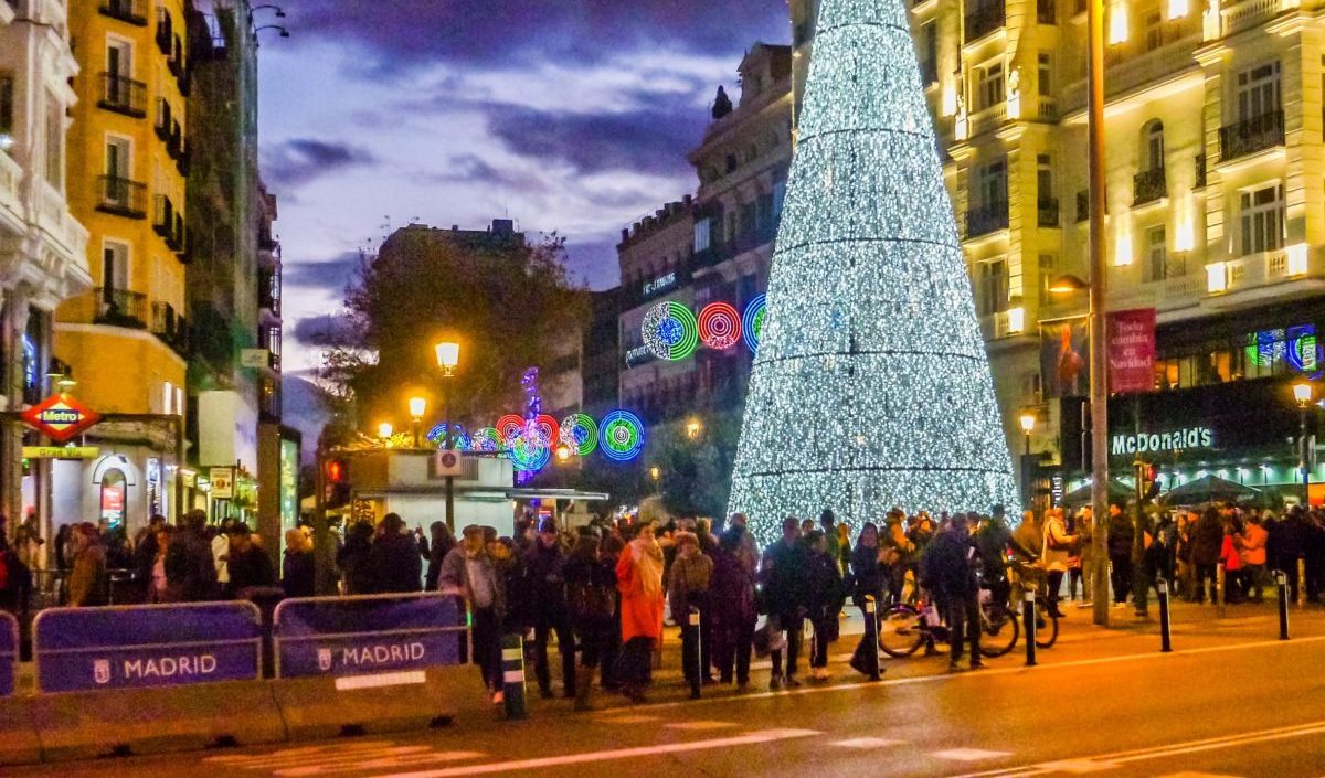 Gran Vía de Madrid navidad noche