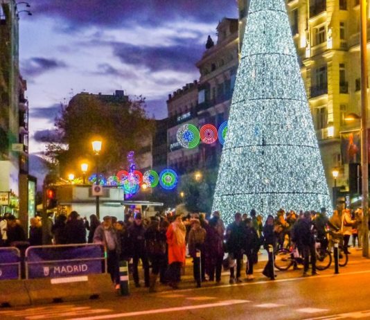 Gran Vía de Madrid navidad noche