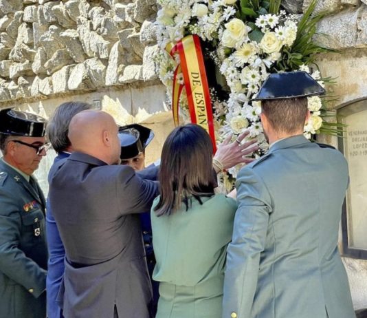 Homenaje al General Escobar en el cementerio de Monjuic (Barcelona)