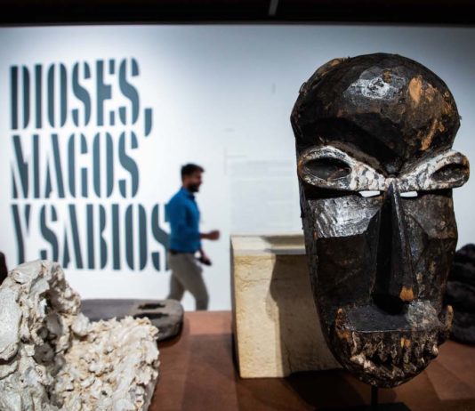 Dioses magos y sabios expo