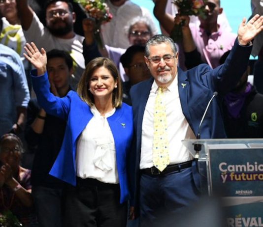 Karin Herrera y Bernardo Arévalo © Campaña Semilla, Guatemala 20AGO2023