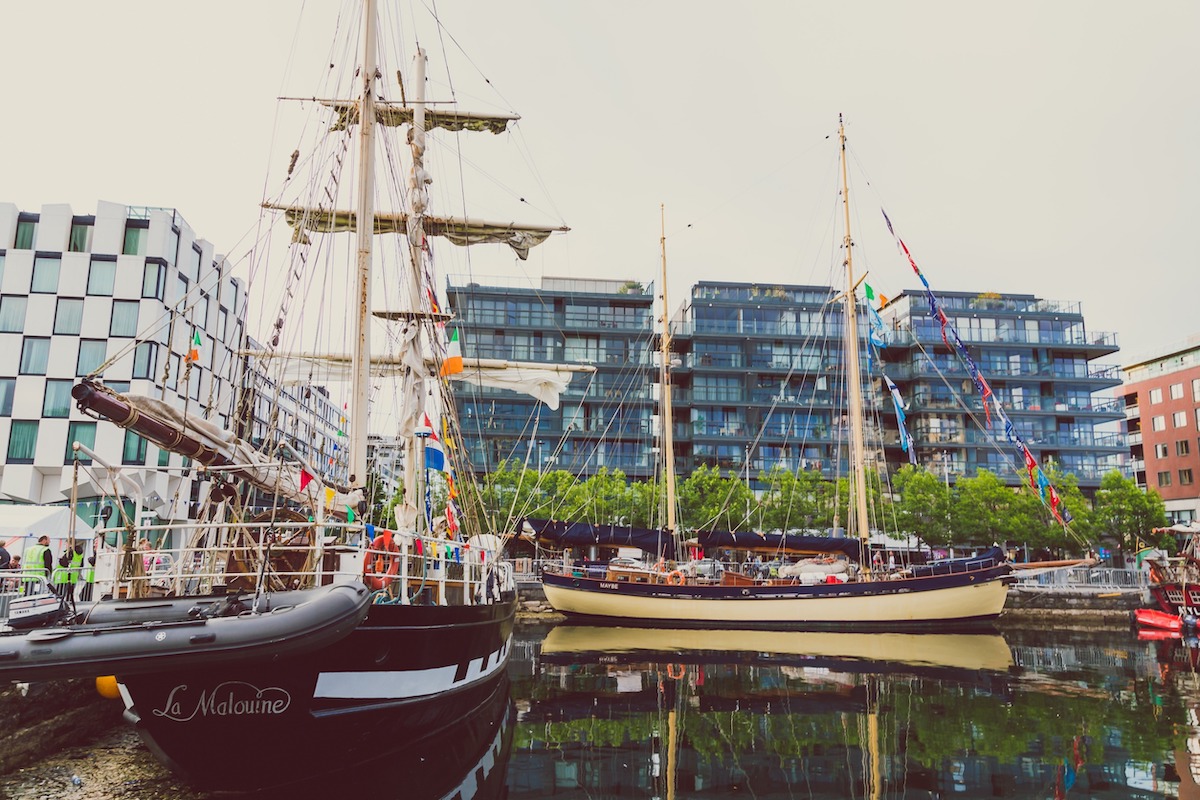Irlanda, Dublin, muelle para grandes veleros de regatas