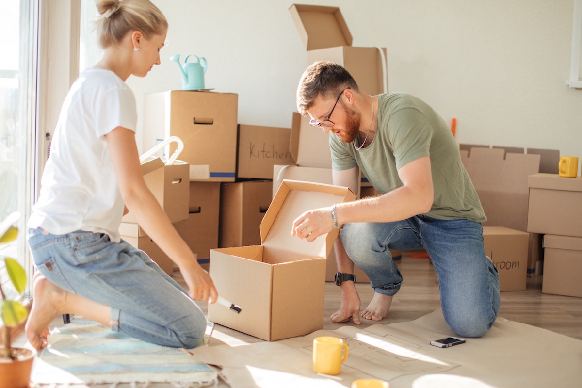 Mudanzas pareja cambia de piso