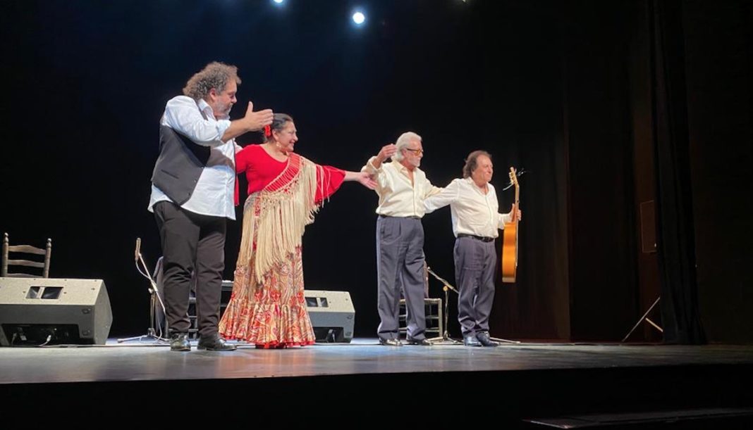 Carmen de la Jara y Yeye de Cádiz con Antonio Carrión y Diego Montoya en Suma Flamenca © cortesía de Pedro de Lorenzo